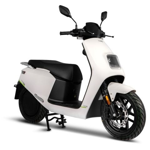 Ivancewitvoorkant elektrisch scooter megascooter