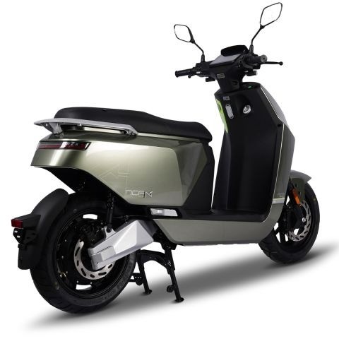 Ivancfgroenachterkant elektrische scooter megascooter