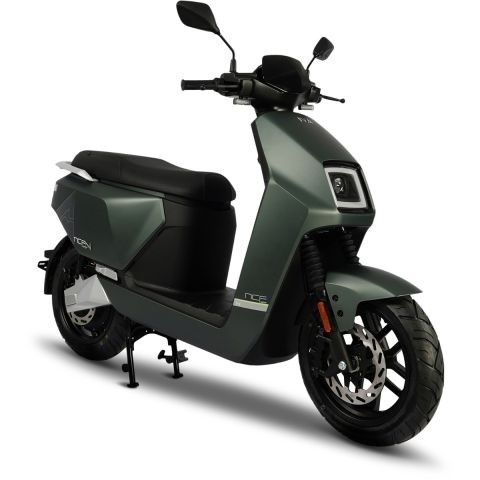 Ivancfmatgroenvoorkant elektrische scooter megascooter