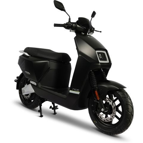 Ivancfmatzwartvoorkant elektrische scooter megascooter