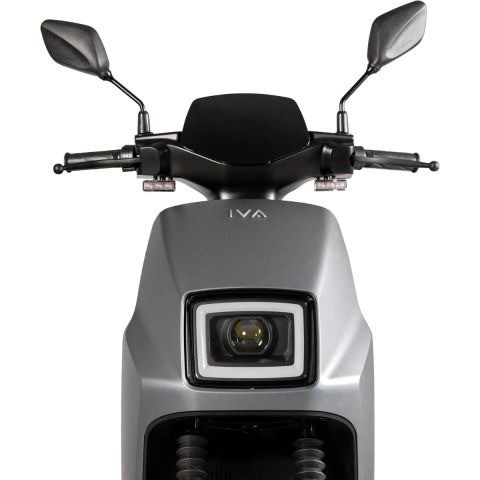 Ivancfvoorkant elektrische scooter megascooter