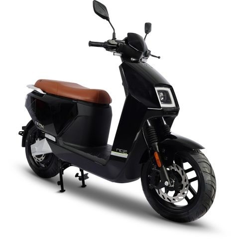 Ivancfzwartvoorkant elektrische scooter megascooter