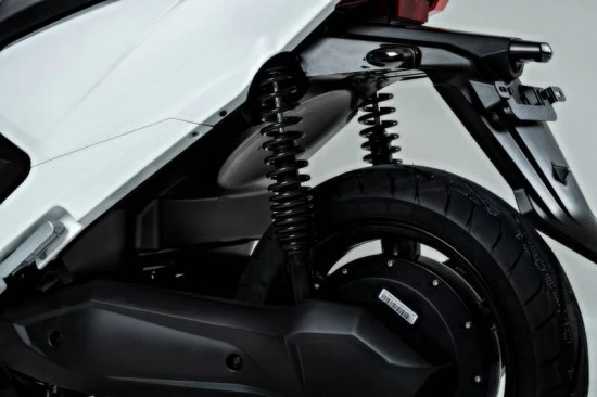 Motor en vering horwin sk1